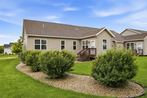 607 Stone Hedge Drive NW Cedar Rapids IA 52405