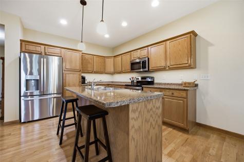 607 Stone Hedge Drive NW Cedar Rapids IA 52405