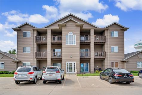 515 Penn Court #7 North Liberty IA 52317