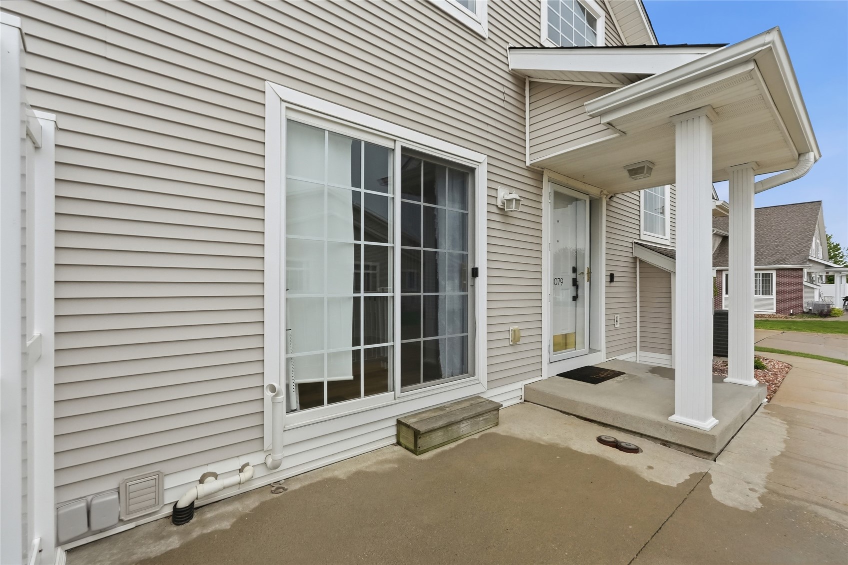 1079 74th NE Cedar Rapids IA 52402