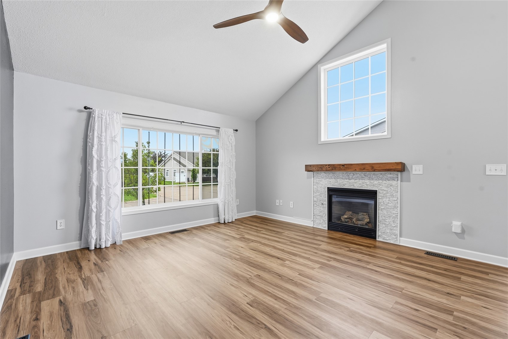 1079 74th NE Cedar Rapids IA 52402