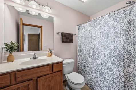 366 Kelso Drive Fairfax IA 52228