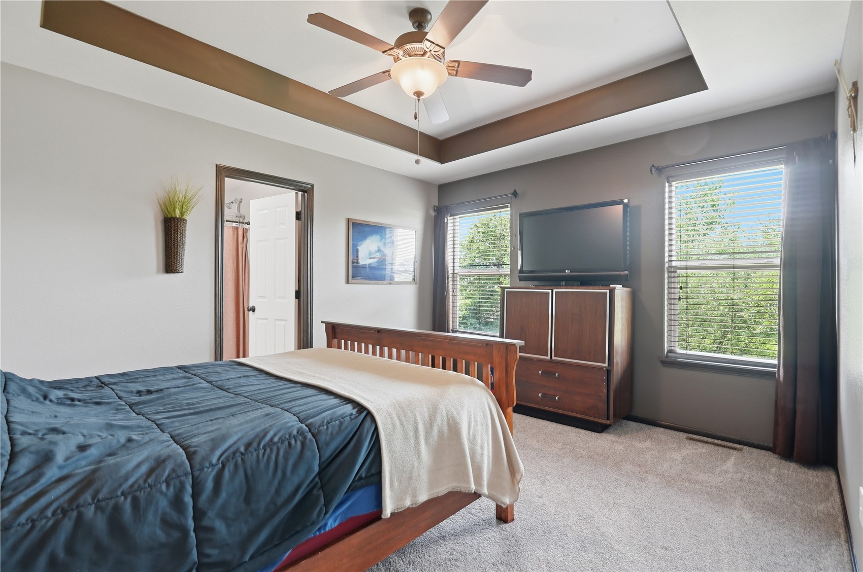 5613 Dostal Drive Cedar Rapids IA 52404