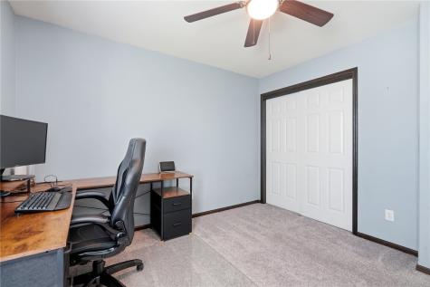 5613 Dostal Drive Cedar Rapids IA 52404