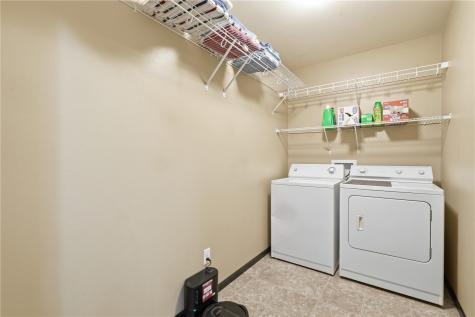 5613 Dostal Drive Cedar Rapids IA 52404