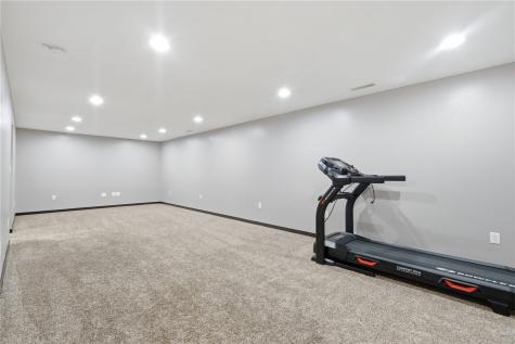 5613 Dostal Drive Cedar Rapids IA 52404