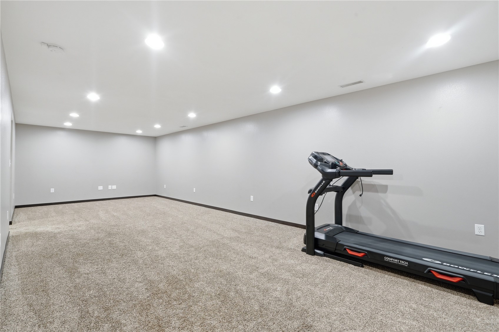 5613 Dostal Drive Cedar Rapids IA 52404