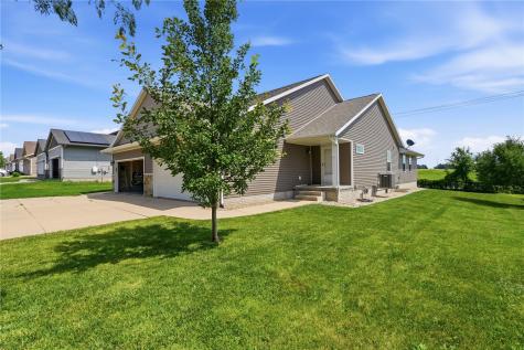 5613 Dostal Drive Cedar Rapids IA 52404