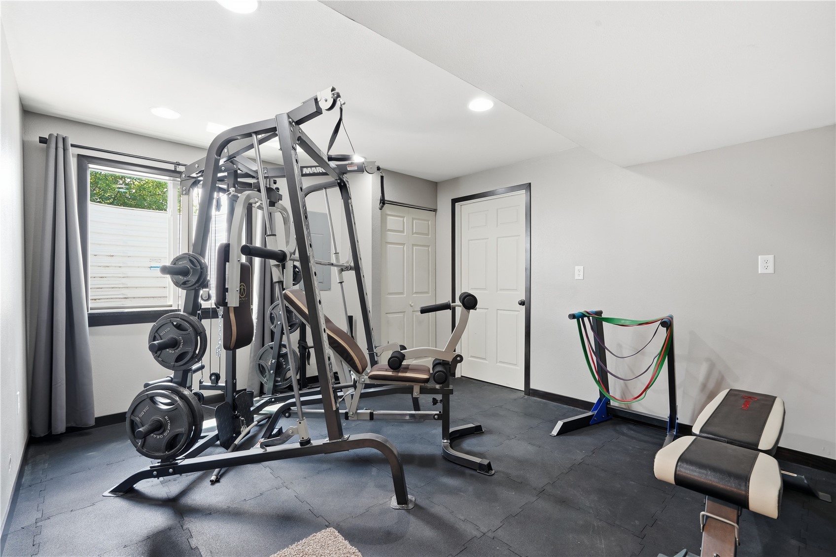 5613 Dostal Drive Cedar Rapids IA 52404