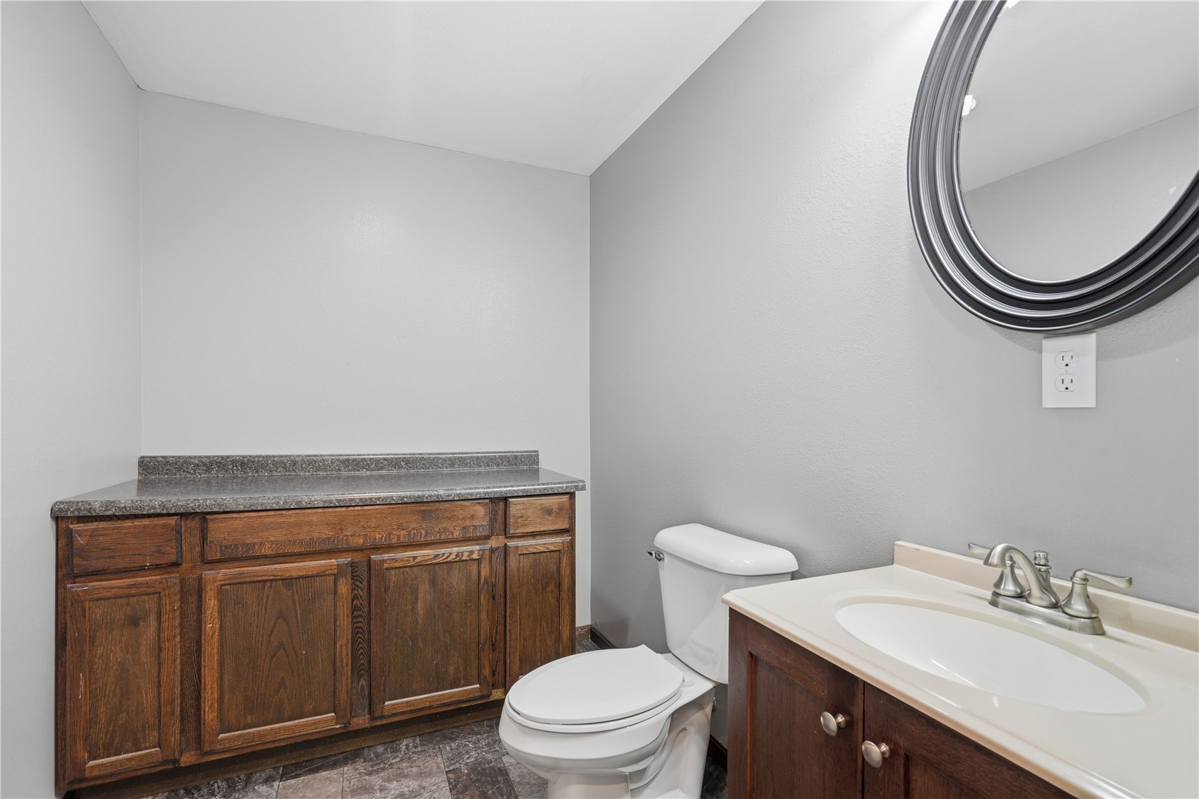 5613 Dostal Drive Cedar Rapids IA 52404