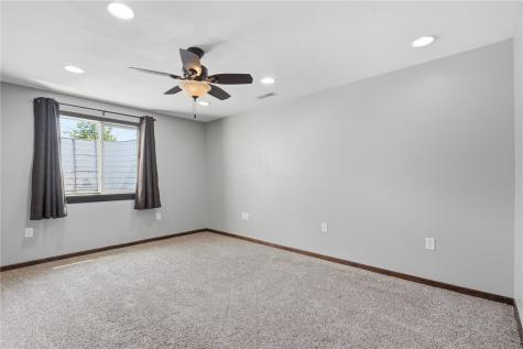 5613 Dostal Drive Cedar Rapids IA 52404