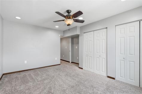 5613 Dostal Drive Cedar Rapids IA 52404
