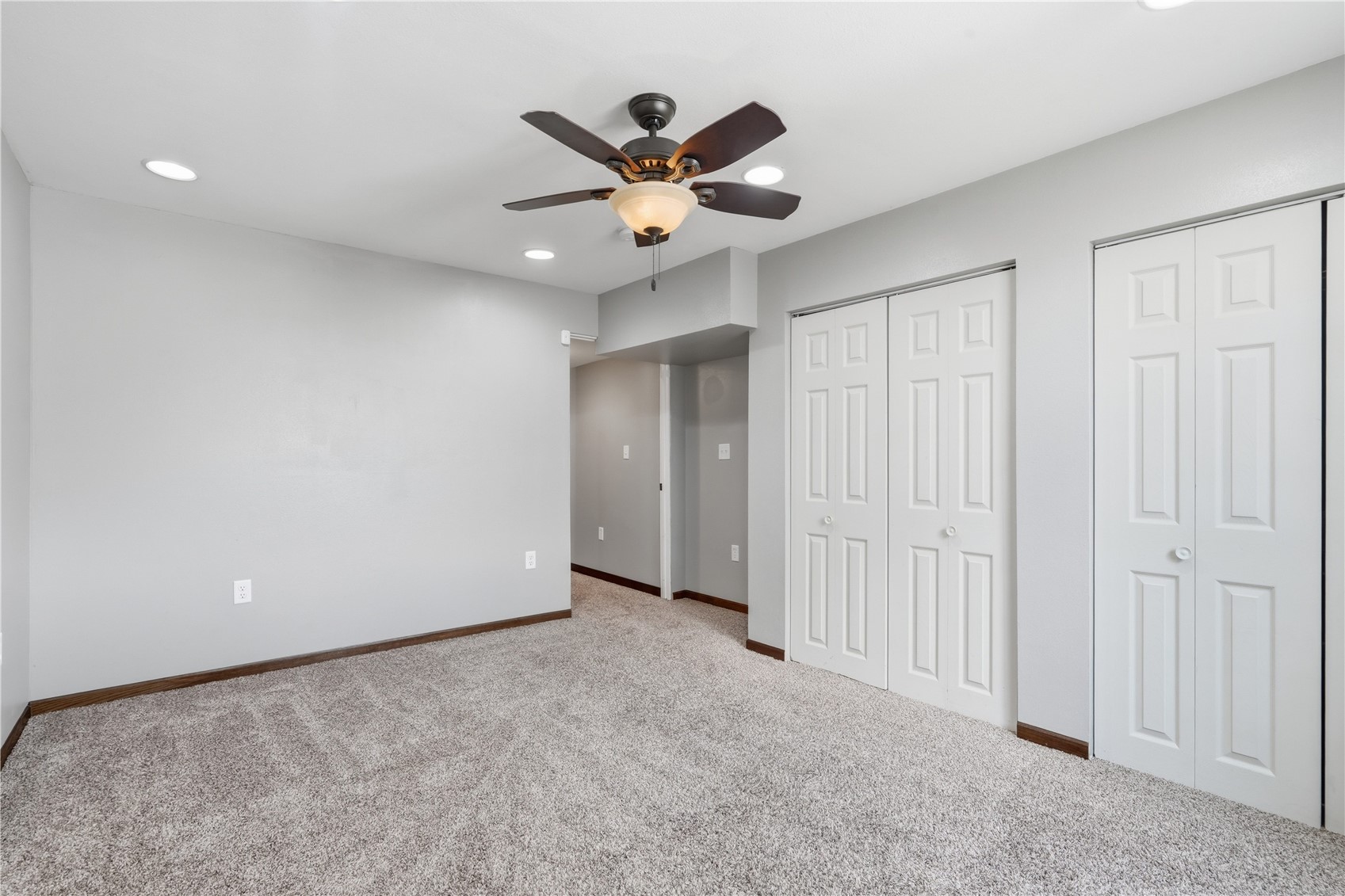 5613 Dostal Drive Cedar Rapids IA 52404