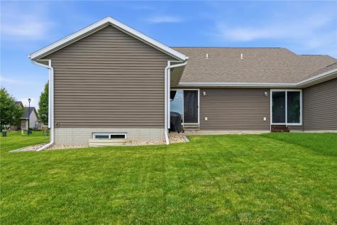 5613 Dostal Drive Cedar Rapids IA 52404