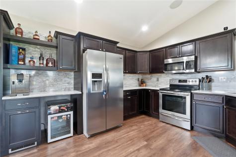 5613 Dostal Drive Cedar Rapids IA 52404