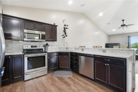 5613 Dostal Drive Cedar Rapids IA 52404