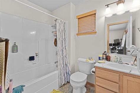 924 Ryan Court Iowa City IA 52246
