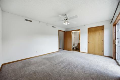 536 West Side Drive Iowa City IA 52246