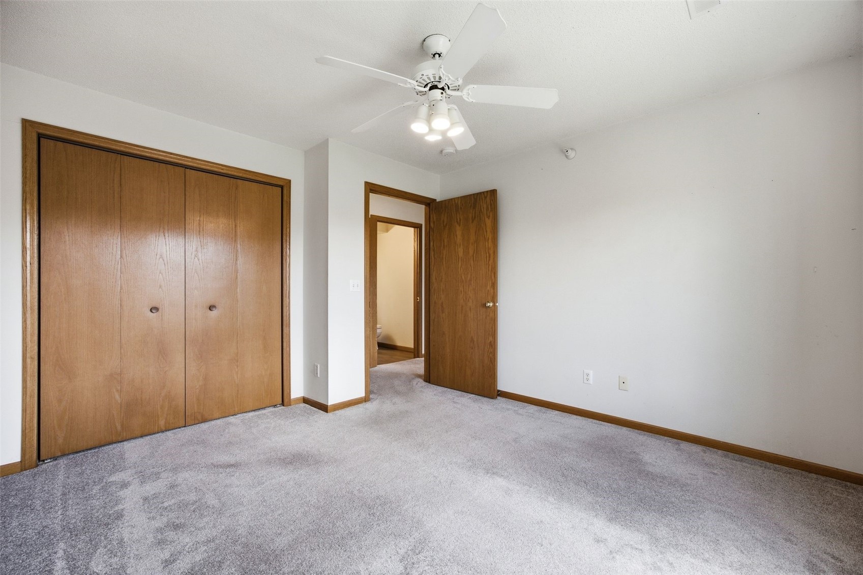 536 West Side Drive Iowa City IA 52246