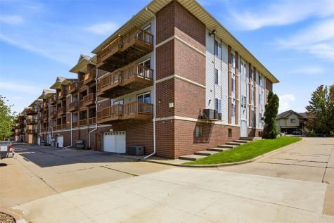 536 West Side Drive Iowa City IA 52246