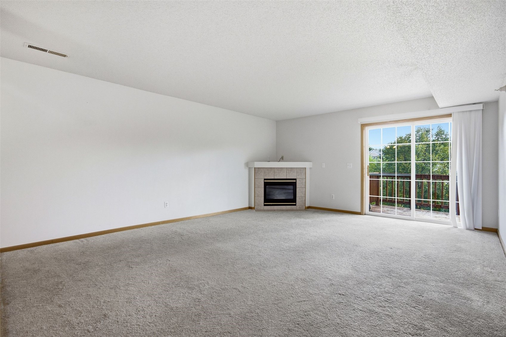 536 West Side Drive Iowa City IA 52246