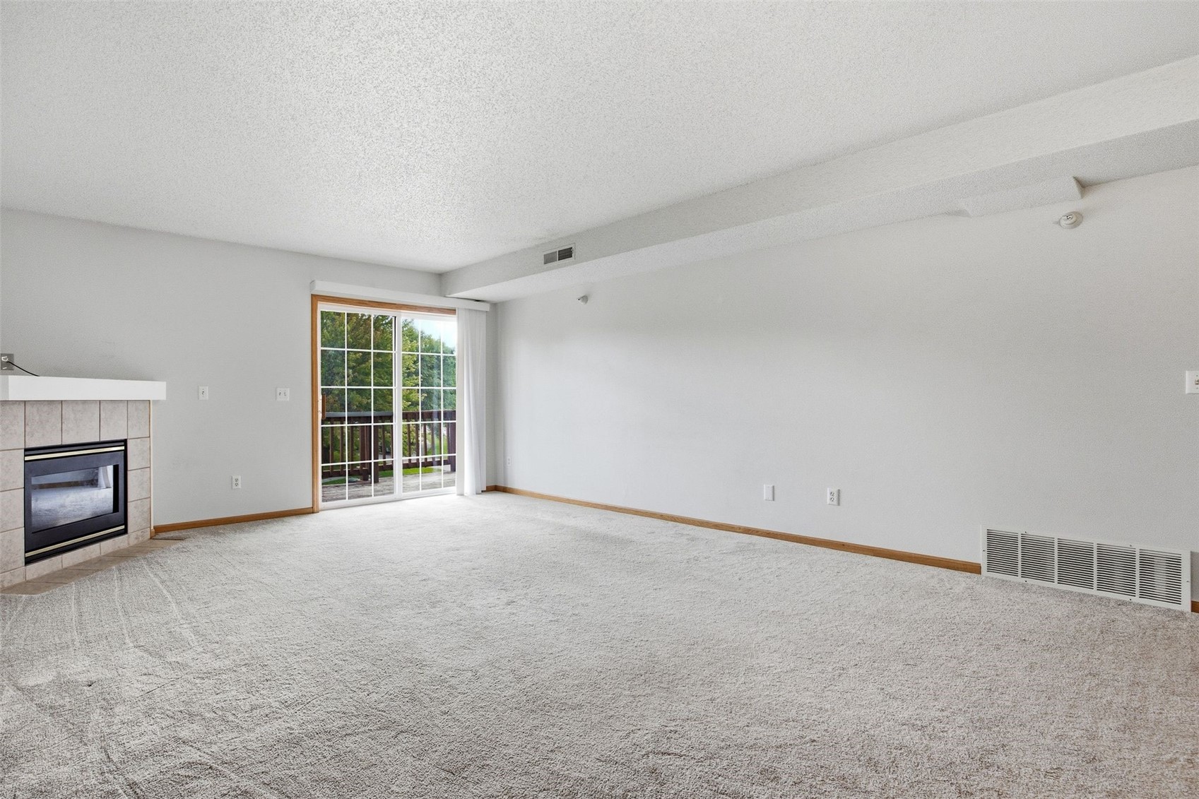 536 West Side Drive Iowa City IA 52246