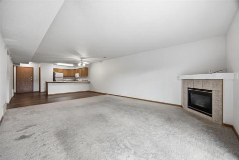 536 West Side Drive Iowa City IA 52246