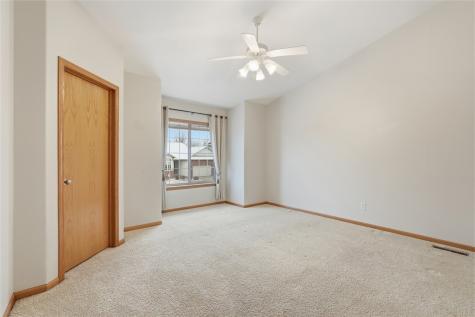 6 Ashford Place Iowa City IA 52245