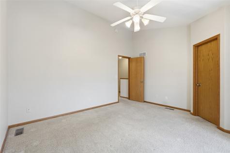 6 Ashford Place Iowa City IA 52245