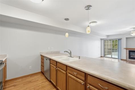 6 Ashford Place Iowa City IA 52245
