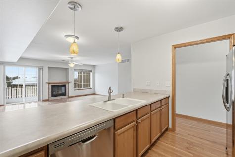 6 Ashford Place Iowa City IA 52245