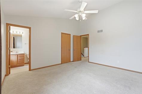 6 Ashford Place Iowa City IA 52245