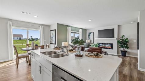 2443 Chloe Lane Hiawatha IA 52233