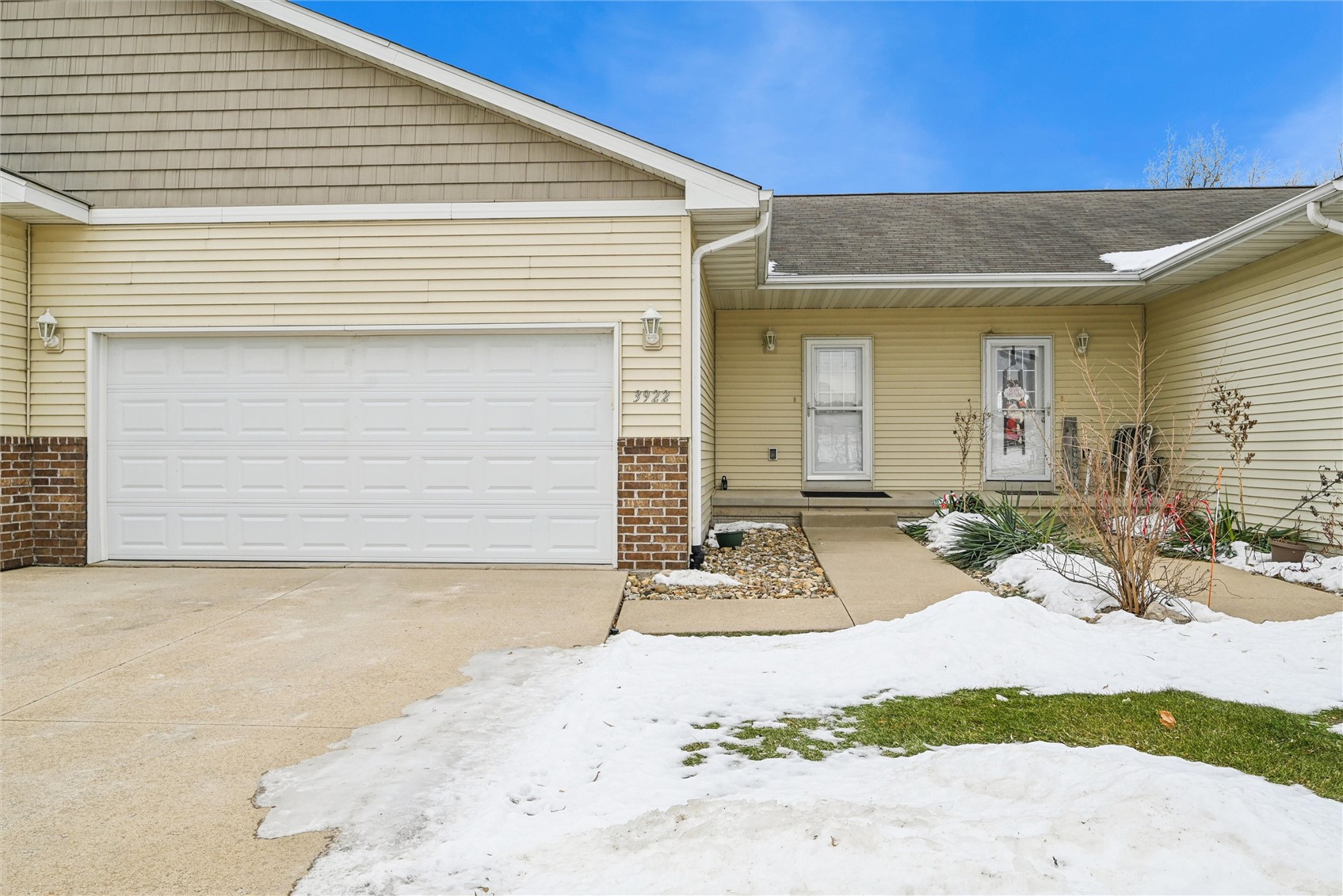 3922 Lakeview Drive SW Cedar Rapids IA 52404