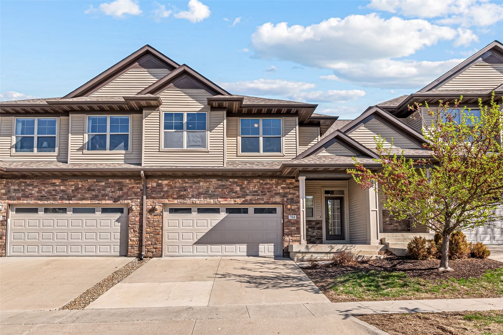 704 Mission Point Road Iowa City IA 52245