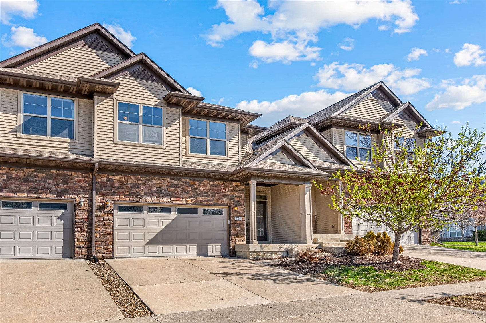 704 Mission Point Road Iowa City IA 52245