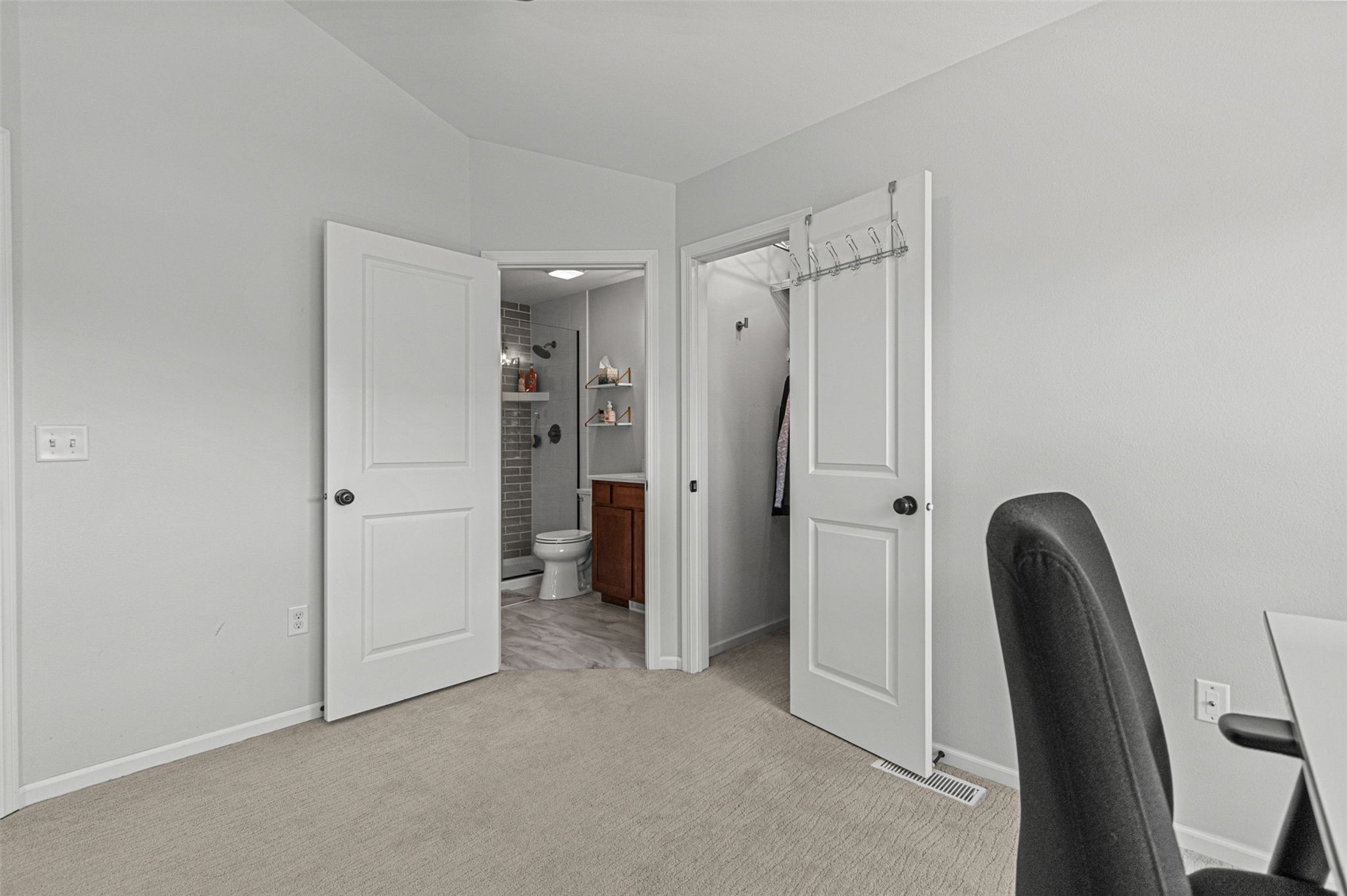 704 Mission Point Road Iowa City IA 52245