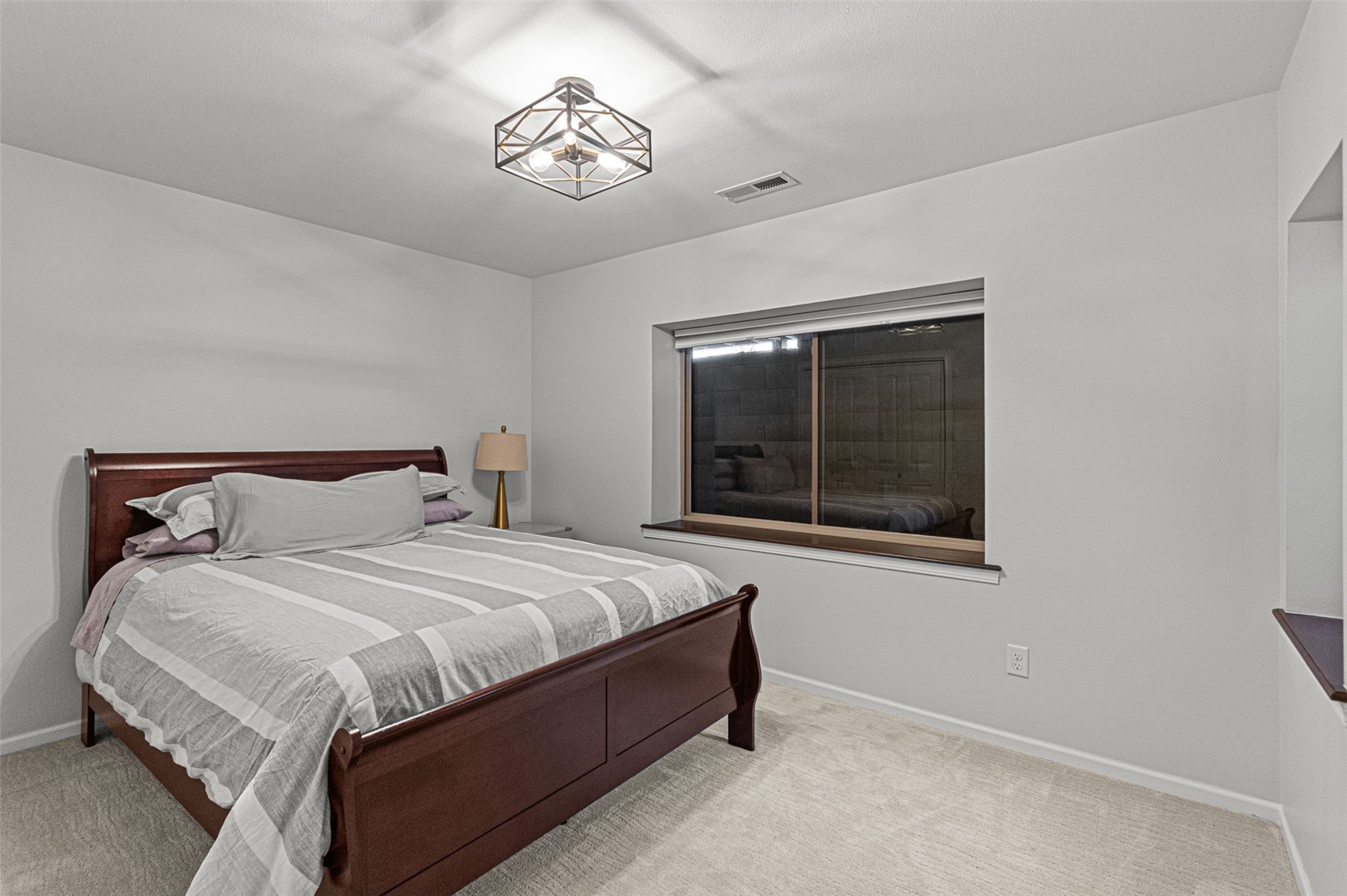 704 Mission Point Road Iowa City IA 52245