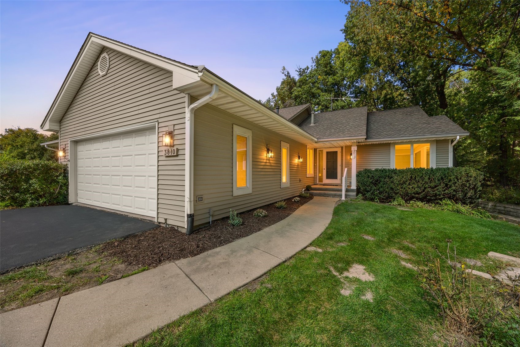 Cedar Rapids IA, 3810 Antelope Trail NE