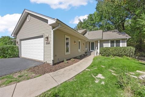 3810 Antelope Trail NE Cedar Rapids IA 52402