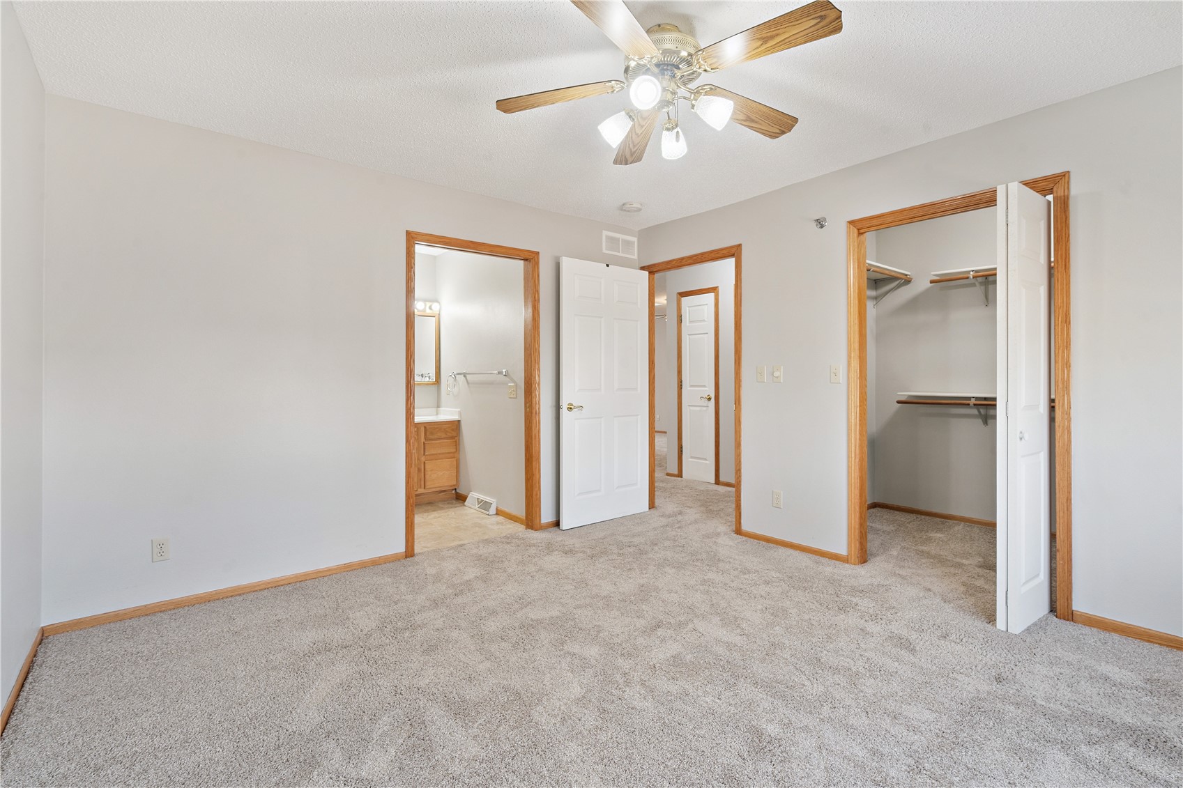 140 35th Street Drive SE Cedar Rapids IA 52403