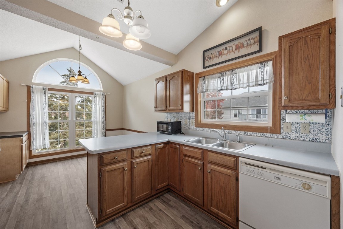 4545 Westchester Drive Drive NE Cedar Rapids IA 52402