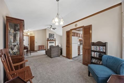 4545 Westchester Drive Drive NE Cedar Rapids IA 52402
