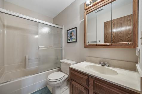 4545 Westchester Drive Drive NE Cedar Rapids IA 52402