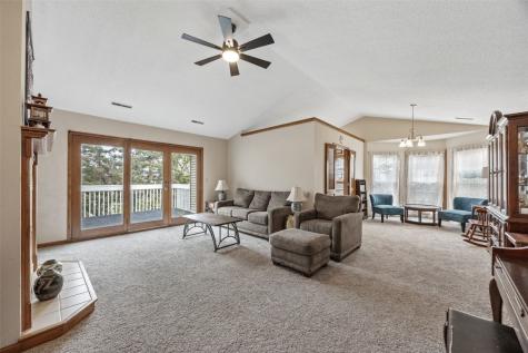 4545 Westchester Drive Drive NE Cedar Rapids IA 52402