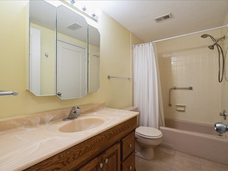 150 Thompson Drive SE Cedar Rapids IA 52403