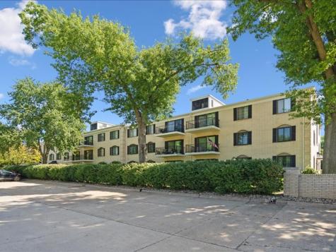 150 Thompson Drive SE Cedar Rapids IA 52403