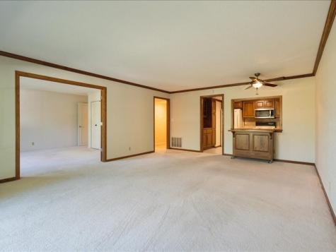 150 Thompson Drive SE Cedar Rapids IA 52403