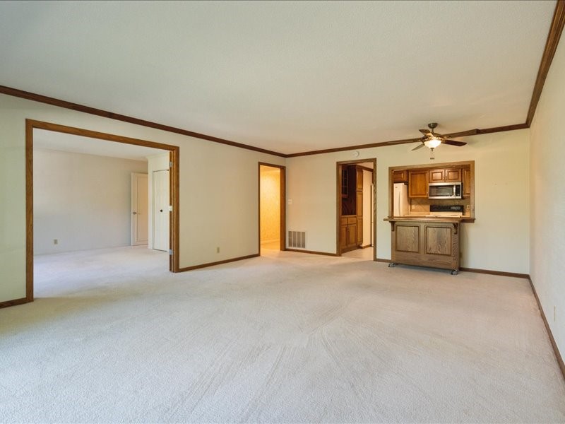 150 Thompson Drive SE Cedar Rapids IA 52403