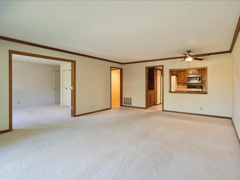 150 Thompson Drive SE Cedar Rapids IA 52403